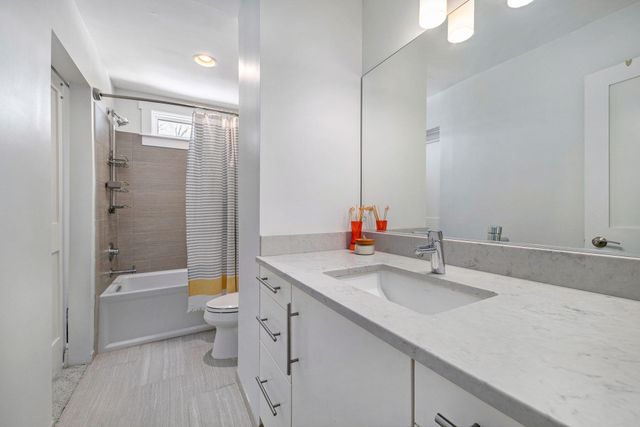 1825 Northbrook Drive, Ann Arbor, MI 48103