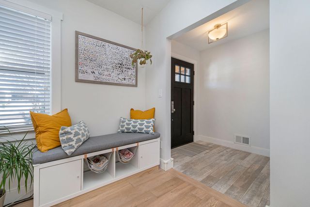 1825 Northbrook Drive, Ann Arbor, MI 48103