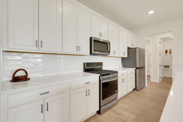 10306 SW Green Turtle Lane, Port St. Lucie, FL 34987