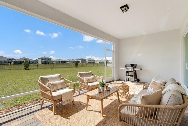10306 SW Green Turtle Lane, Port St. Lucie, FL 34987