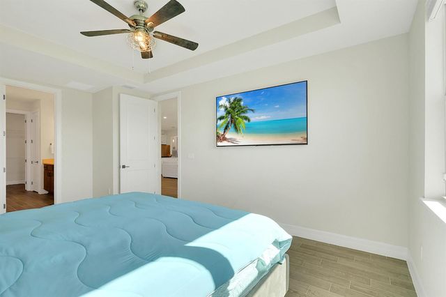 10306 SW Green Turtle Lane, Port St. Lucie, FL 34987