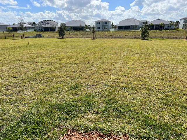 10306 SW Green Turtle Lane, Port St. Lucie, FL 34987