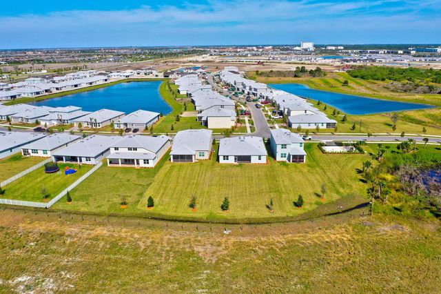 10306 SW Green Turtle Lane, Port St. Lucie, FL 34987