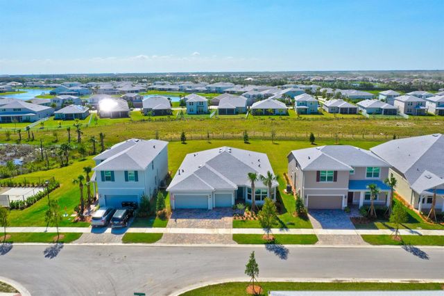 10306 SW Green Turtle Lane, Port St. Lucie, FL 34987