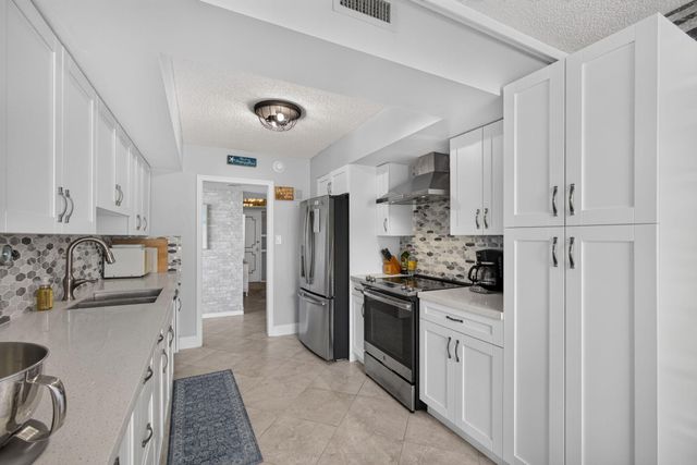 5380 N Ocean Drive 2e, Riviera Beach, FL 33404