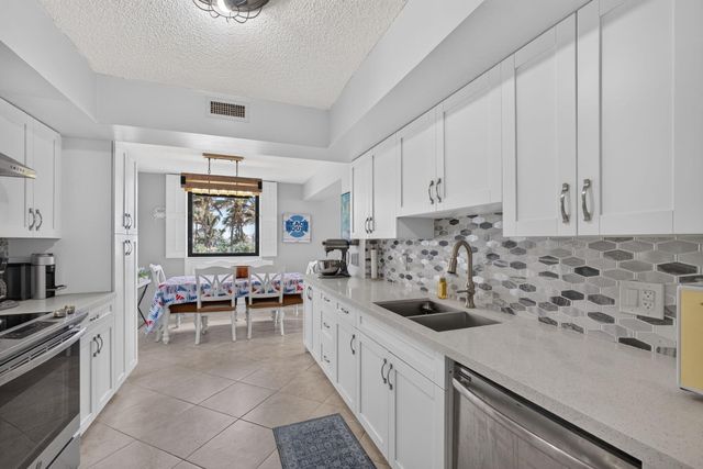 5380 N Ocean Drive 2e, Riviera Beach, FL 33404
