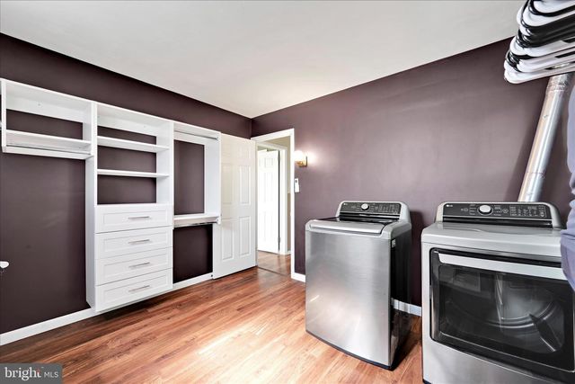 14 W WALNUT ST, Cleona, PA 17042