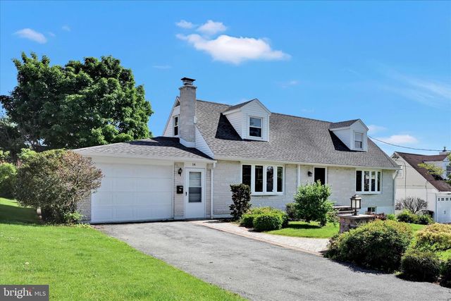 14 W WALNUT ST, Cleona, PA 17042