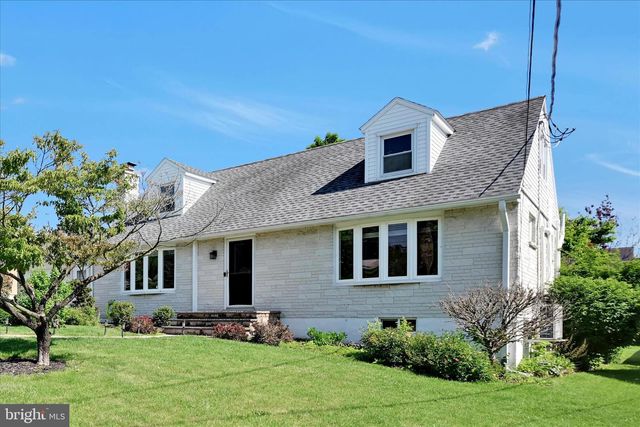 14 W WALNUT ST, Cleona, PA 17042