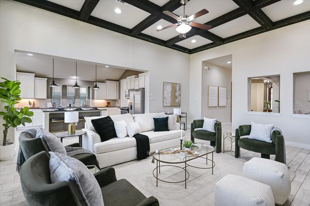 104 W Highfield ST, Hutto, TX 78634