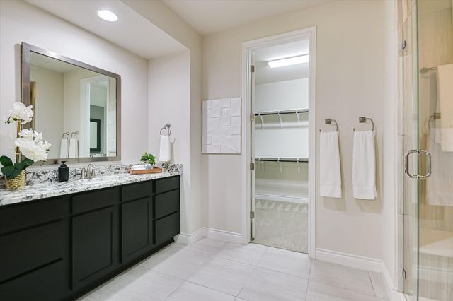 104 W Highfield ST, Hutto, TX 78634