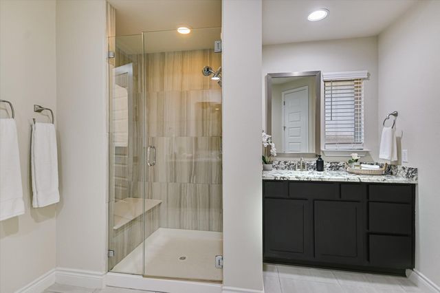 104 W Highfield ST, Hutto, TX 78634