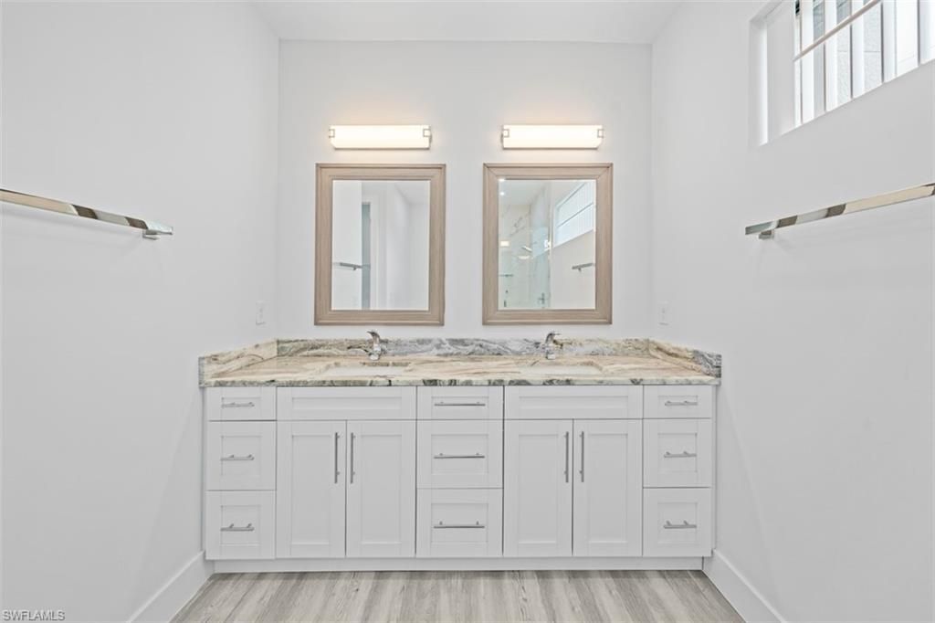 Image 28 of property listing at 1124 SW 4th LN, Cape Coral, FL 33991