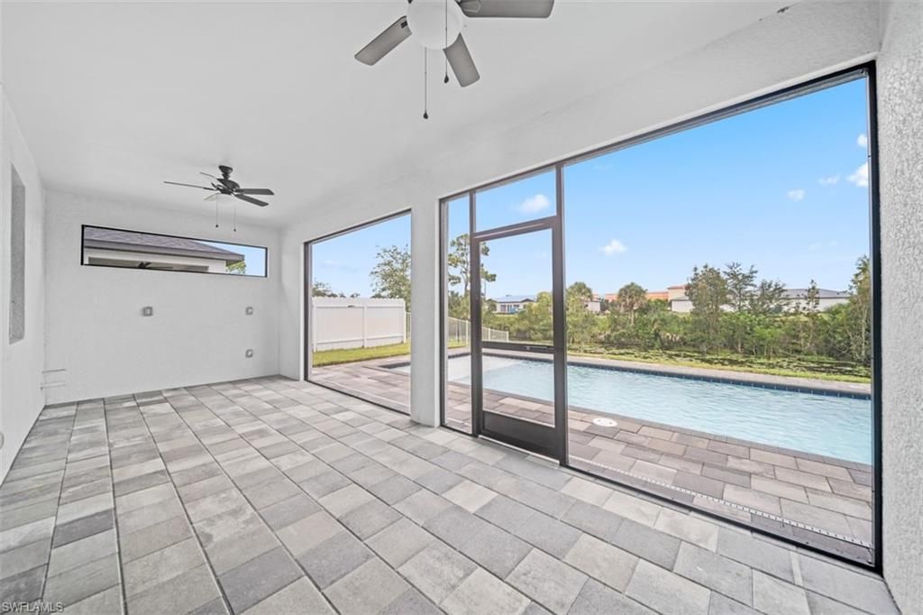Image 30 of property listing at 1124 SW 4th LN, Cape Coral, FL 33991