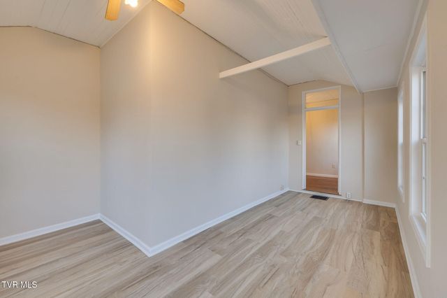 201 East Unaka Avenue, Johnson City, TN 37601