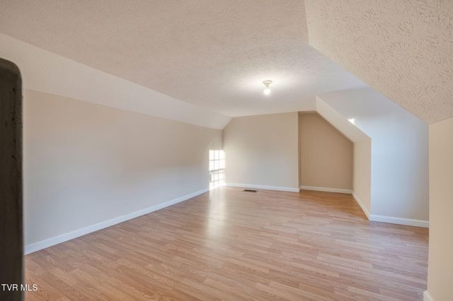 201 East Unaka Avenue, Johnson City, TN 37601