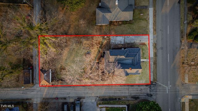 201 East Unaka Avenue, Johnson City, TN 37601