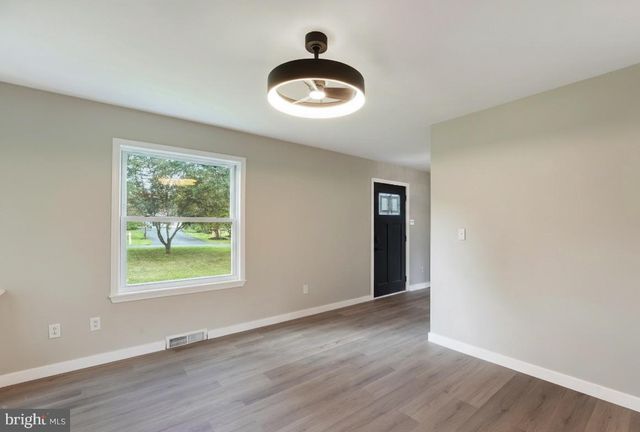 9 PENARTH DR, Wilmington, DE 19803