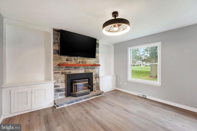 9 PENARTH DR, Wilmington, DE 19803