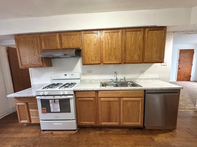 4601 W 82nd Street, Chicago, IL 60652