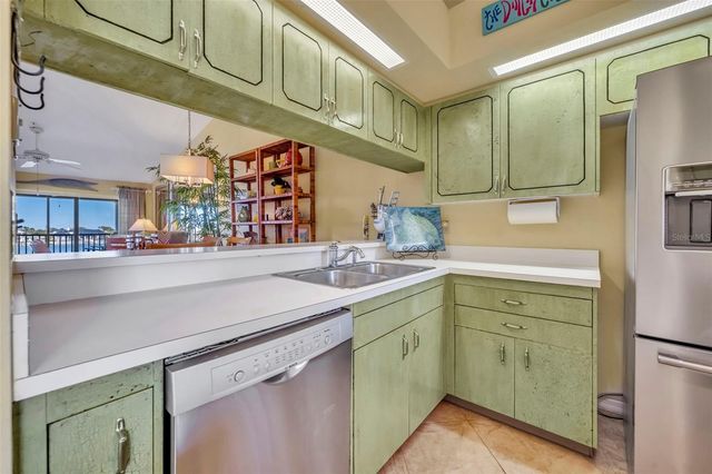 440 BOUCHELLE DRIVE 302, New Smyrna Beach, FL 32169