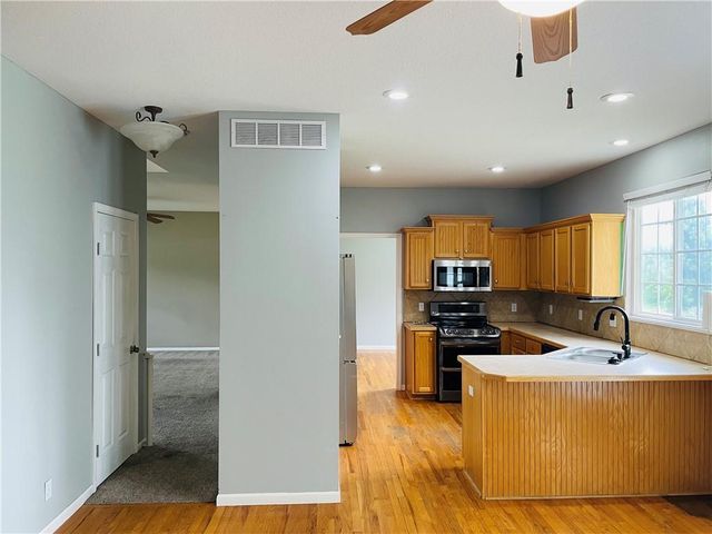 3809 Clayton Drive, Leavenworth, KS 66048