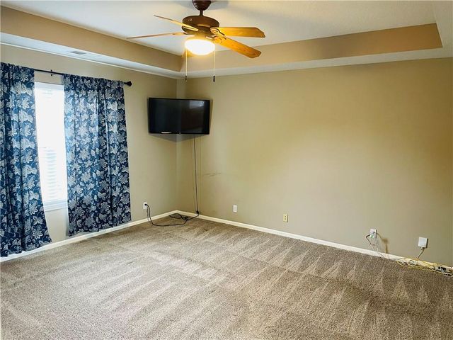 3809 Clayton Drive, Leavenworth, KS 66048