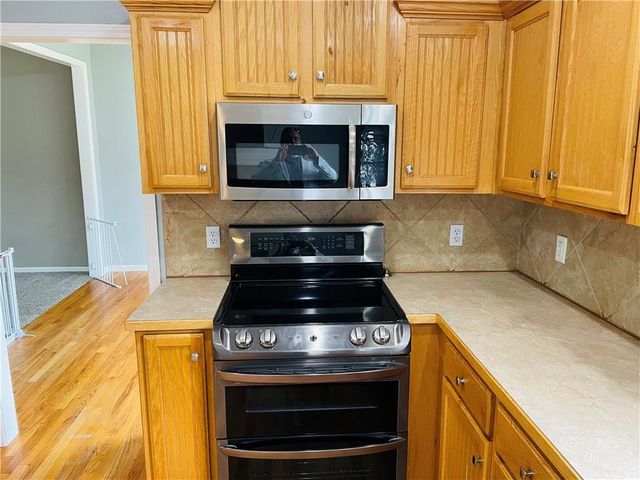 3809 Clayton Drive, Leavenworth, KS 66048