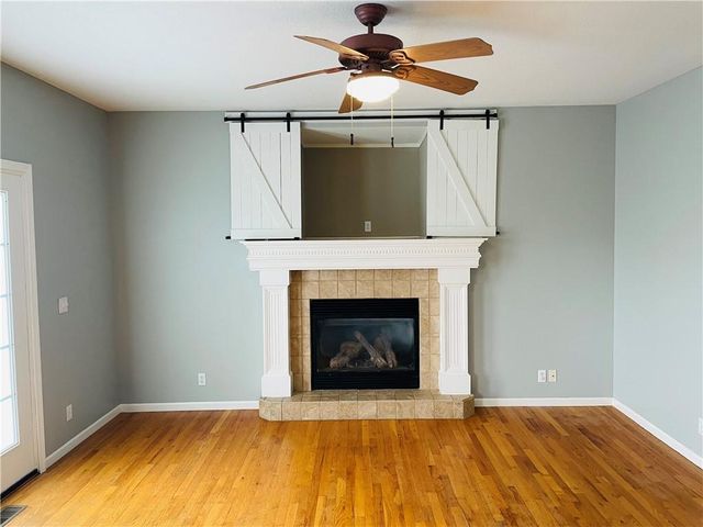 3809 Clayton Drive, Leavenworth, KS 66048