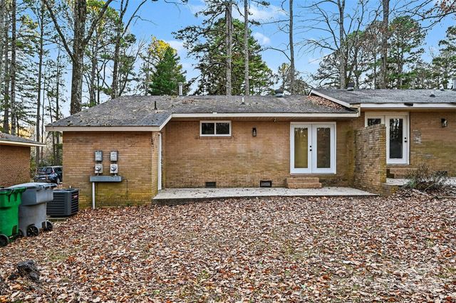 5003 Lakecrest Drive, Charlotte, NC 28215