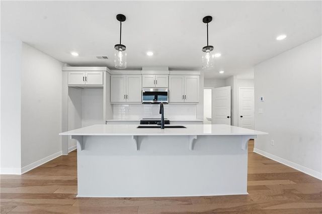 1312 SE Windbreak Drive, Lee's Summit, MO 64081