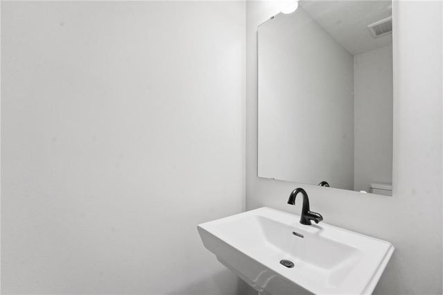 1312 SE Windbreak Drive, Lee's Summit, MO 64081