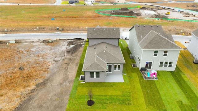 1312 SE Windbreak Drive, Lee's Summit, MO 64081