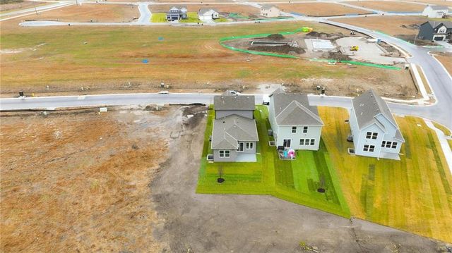 1312 SE Windbreak Drive, Lee's Summit, MO 64081