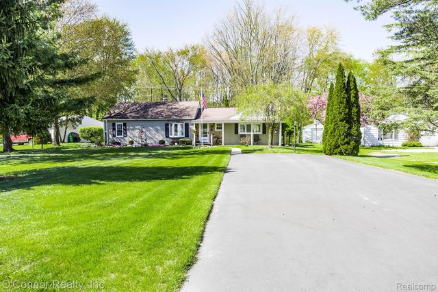 4234 Atkins Road, Port Huron Charter Township, MI 48060