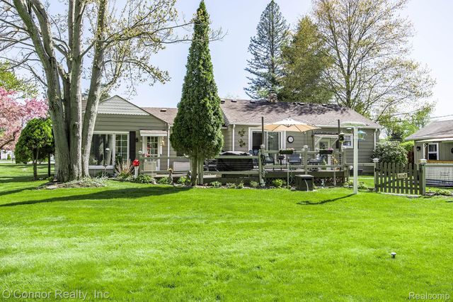 4234 Atkins Road, Port Huron Charter Township, MI 48060