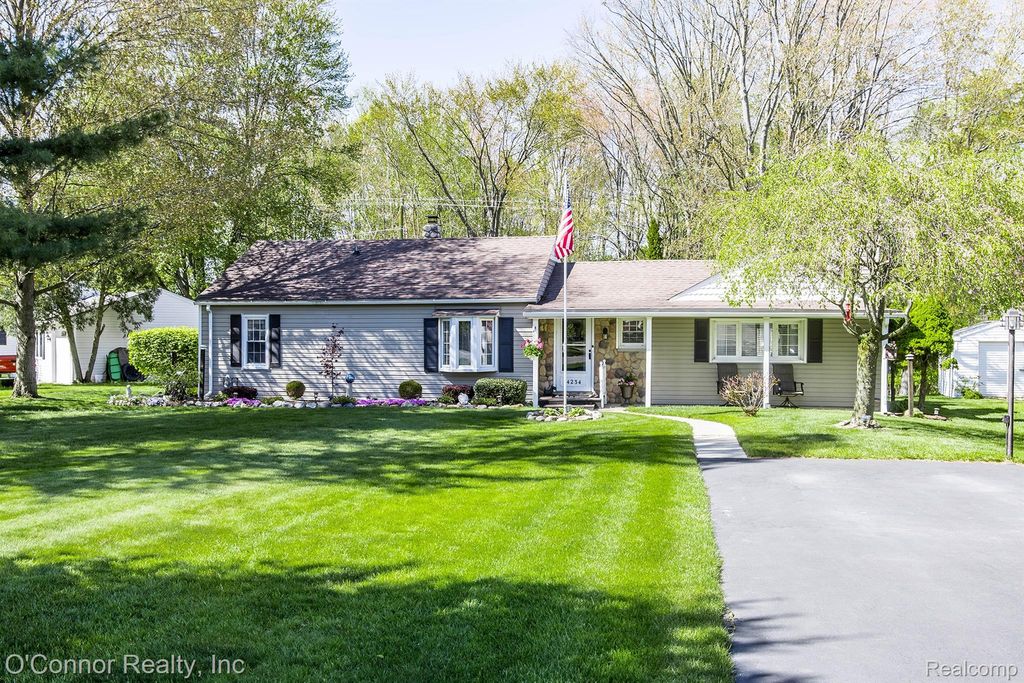 4234 Atkins Road, Port Huron Charter Township, MI 48060