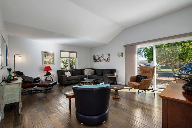 6071 Hazeltine Plaza, Palm Springs, CA 92264