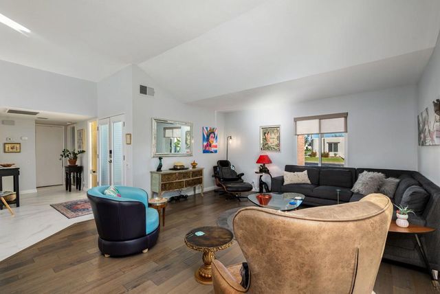 6071 Hazeltine Plaza, Palm Springs, CA 92264