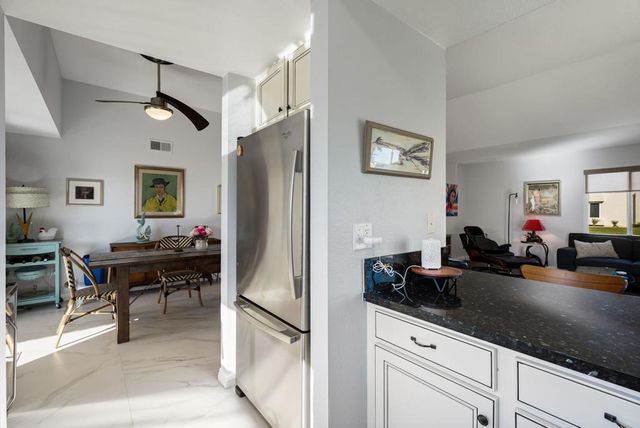 6071 Hazeltine Plaza, Palm Springs, CA 92264