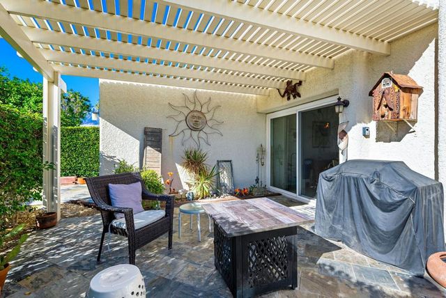 6071 Hazeltine Plaza, Palm Springs, CA 92264