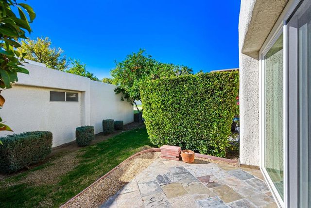 6071 Hazeltine Plaza, Palm Springs, CA 92264