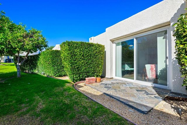 6071 Hazeltine Plaza, Palm Springs, CA 92264