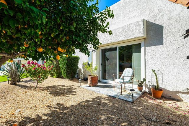 6071 Hazeltine Plaza, Palm Springs, CA 92264