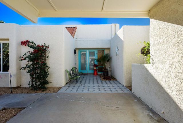 6071 Hazeltine Plaza, Palm Springs, CA 92264