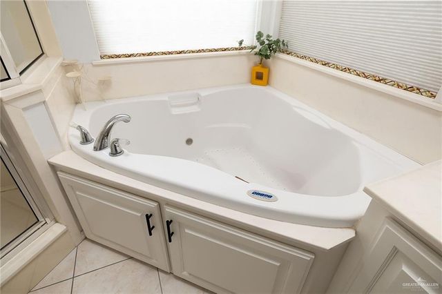 803 Nada Drive, Alamo, TX 78516