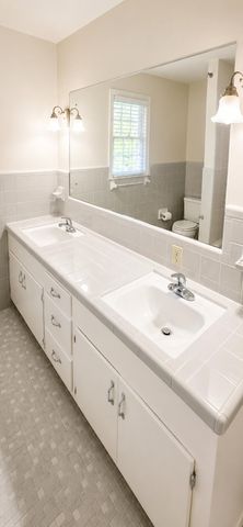 404 Darlington Street, Manning, SC 29102