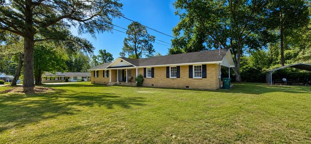 404 Darlington Street, Manning, SC 29102
