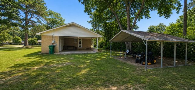 404 Darlington Street, Manning, SC 29102