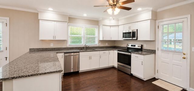 404 Darlington Street, Manning, SC 29102